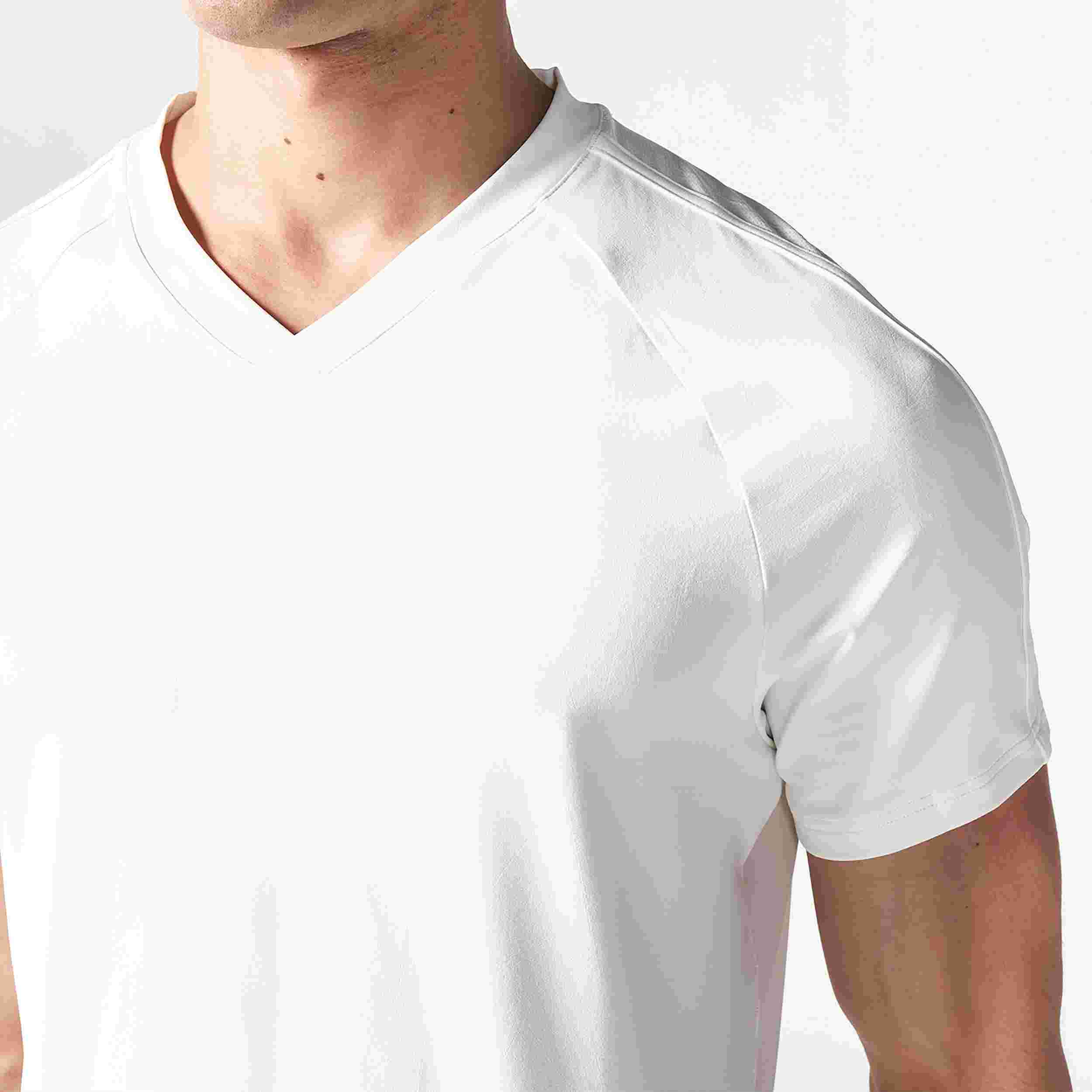 CORE V-NECK AEROTECH TEE - PEARL WHITE
