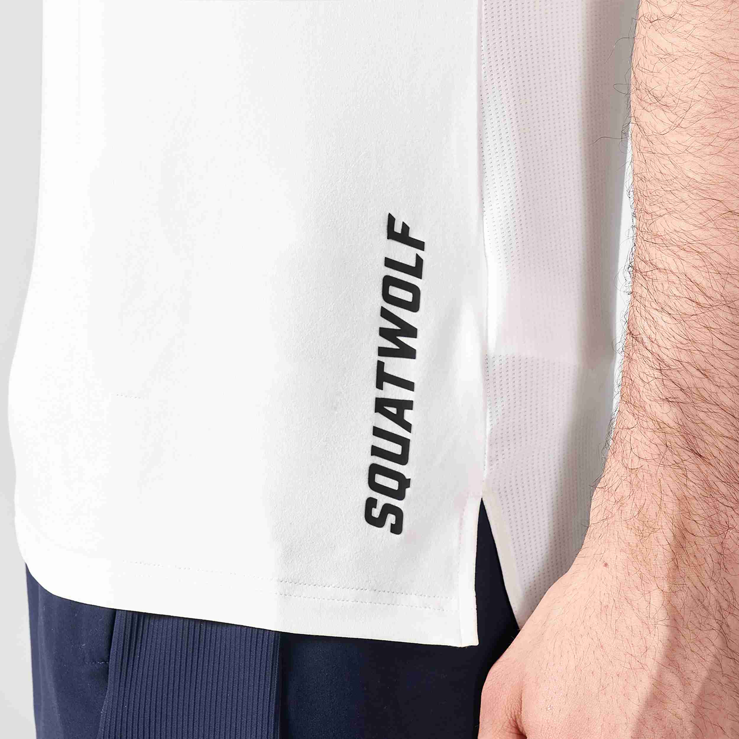 CORE V-NECK AEROTECH TEE - PEARL WHITE